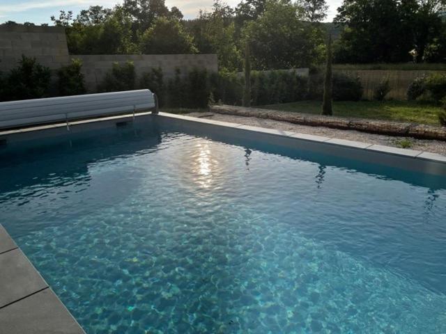 Appartement Calme Au Bord De L'ouche. Fleurey-sur-Ouche
